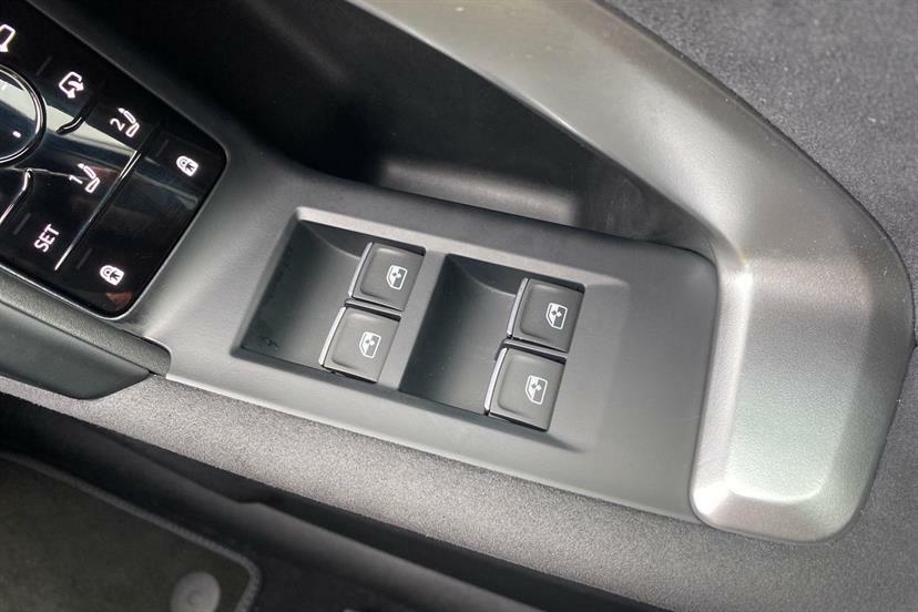 Audi Q5 2.0 Tdi Quattro Edition 1 S Tronic Sv Black #26