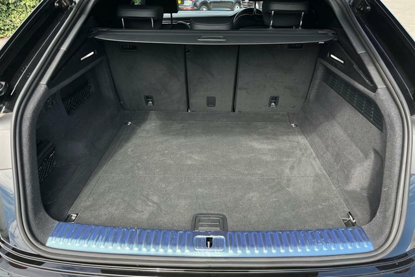 Audi Q8 Sq8 Tfsi Quattro Launch Edition Tiptronic Black #9