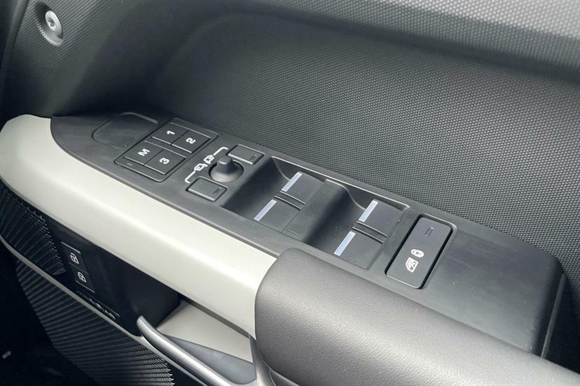 Land Rover Defender 110 2.0 P400e X-dynamic Hse 110 Grey #22