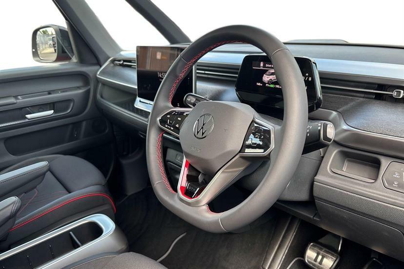 Volkswagen ID.Buzz 250Kw Gtx Pro 79Kwh 4Motion 6 Seat Red #6