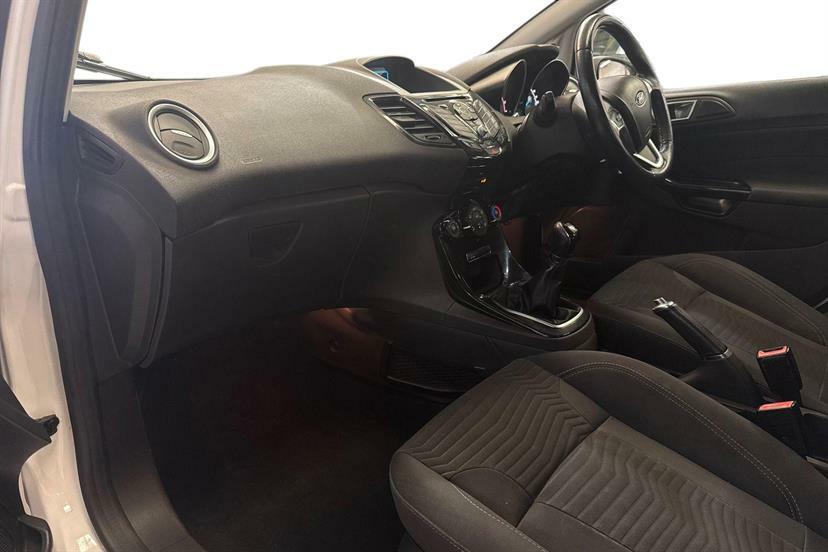 Ford Fiesta 1.0 Ecoboost Zetec White #2
