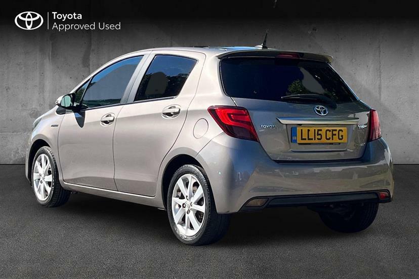 Toyota Yaris 1.5 Hybrid Excel Cvt Nav Brown #3