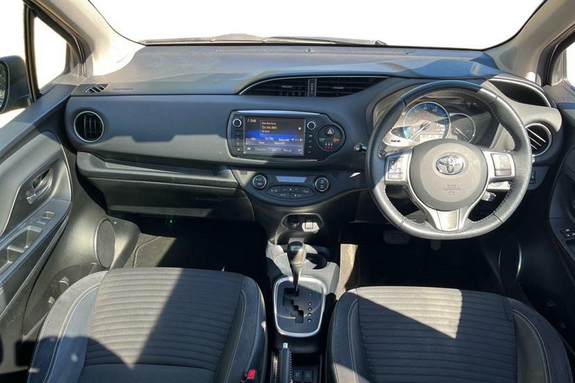 Toyota Yaris 1.5 Hybrid Excel Cvt Nav Brown #6