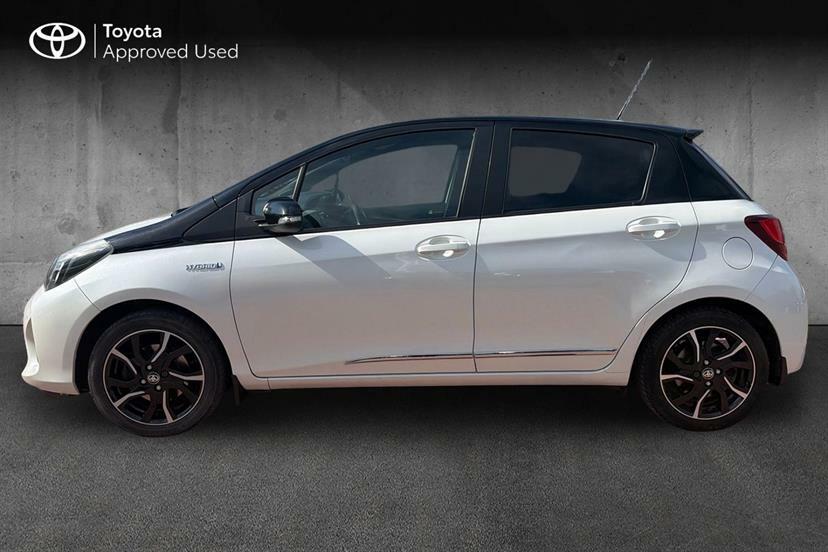 Toyota Yaris Design Red #15