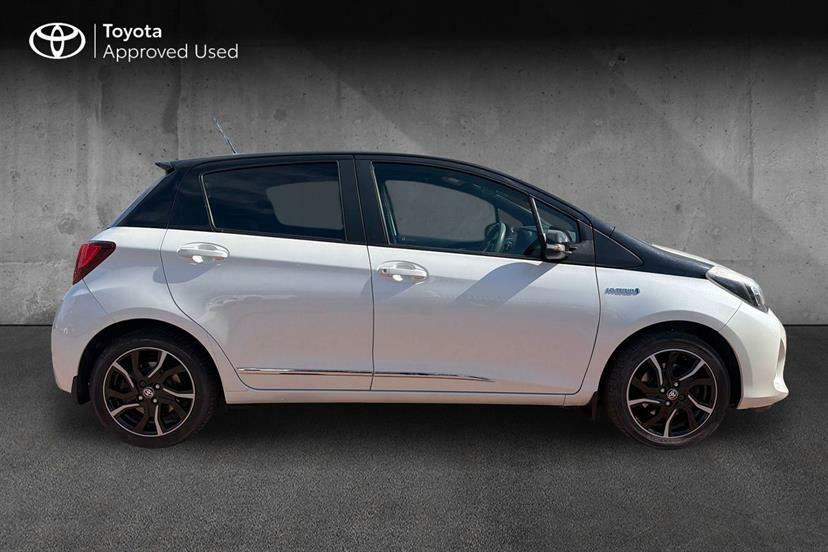 Toyota Yaris Design Red #14