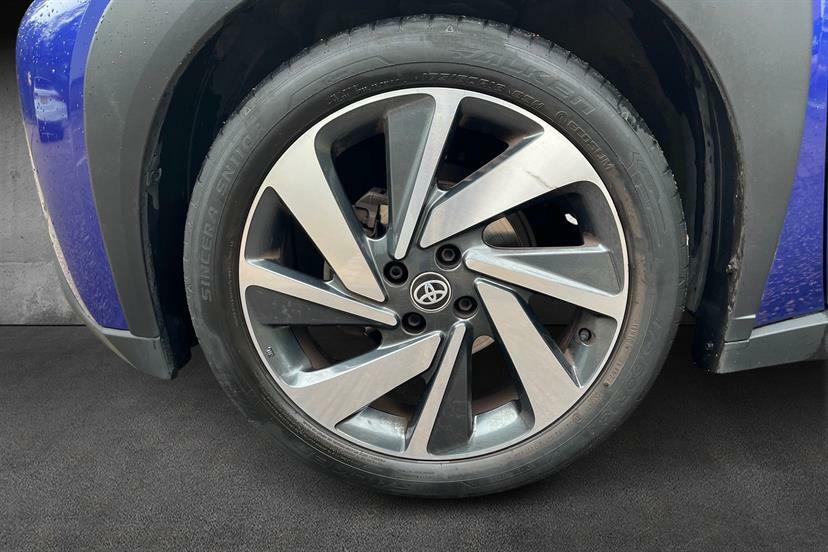 Toyota Aygo X 1.0 Vvt-i Edge Black #5