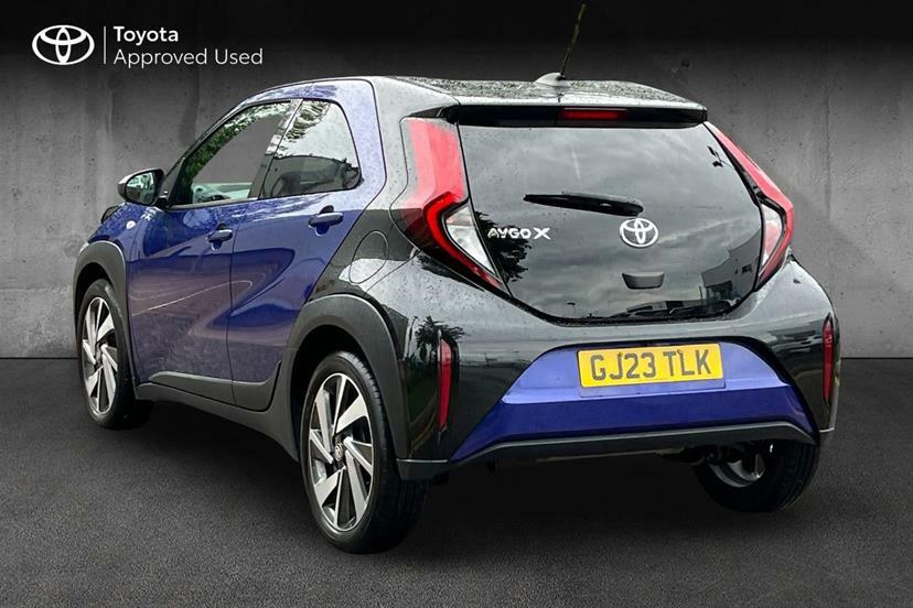 Toyota Aygo X 1.0 Vvt-i Edge Black #3