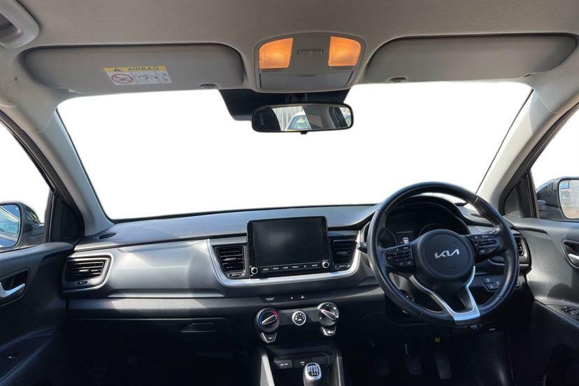 Kia Stonic 1.0T Gdi 99 2 Black #6