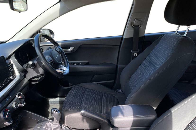 Kia Stonic 1.0T Gdi 99 2 Black #2