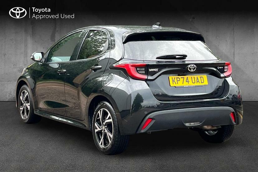 Toyota Yaris 1.5 Hybrid Design Cvt Black #3