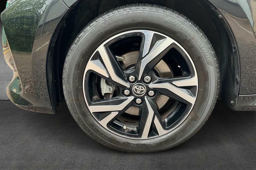 Toyota Yaris 1.5 Hybrid Design Cvt Black #5