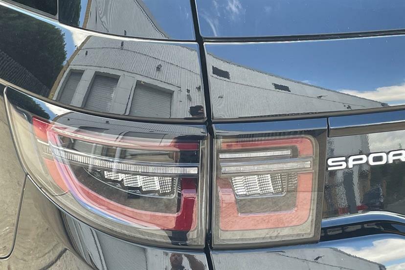 Land Rover Discovery Sport 2.0 D200 R-dynamic Se Grey #16