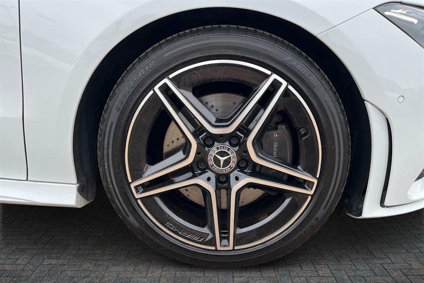 Mercedes-Benz CLA Class 200 Amg Line Premium Tip White #4