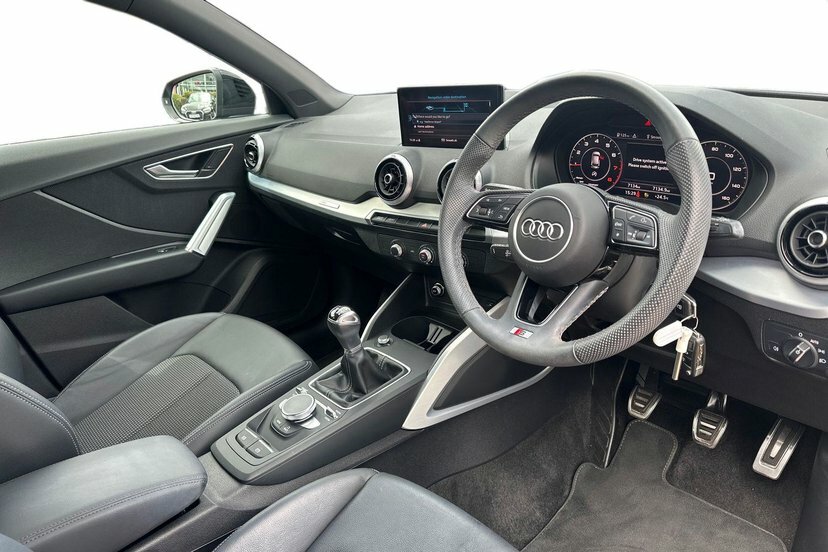 Audi Q2 1.0 Tfsi 30 S Line Suv 110 Ps Black #6