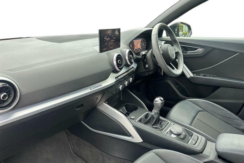 Audi Q2 30 Tfsi S Line Black #2