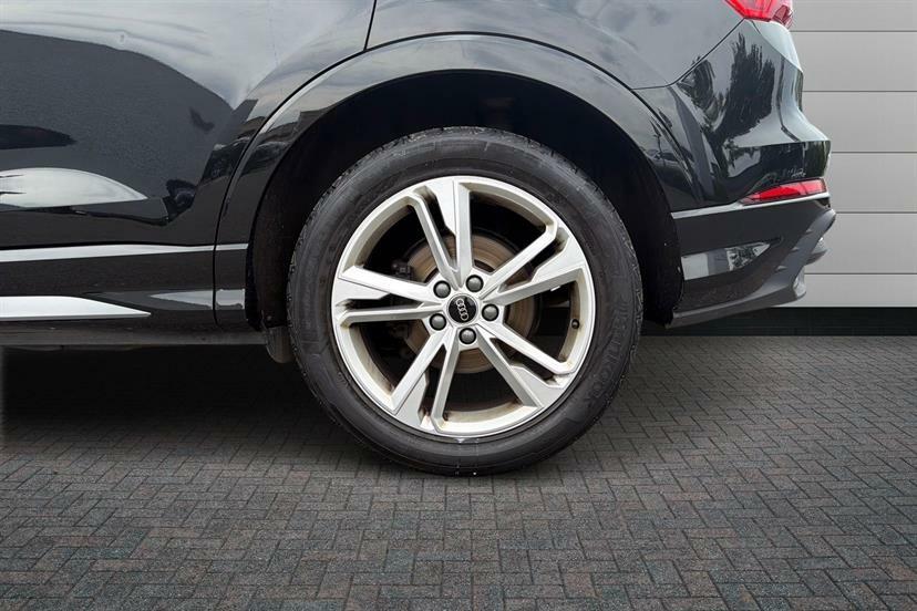 Audi Q3 35 Tfsi S Line Black #5