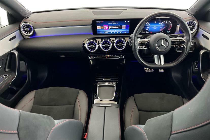 Mercedes-Benz CLA Class 180 Amg Line Executive Tip White #6