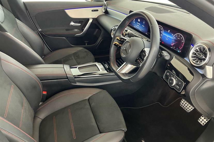 Mercedes-Benz CLA Class 180 Amg Line Executive Tip White #5