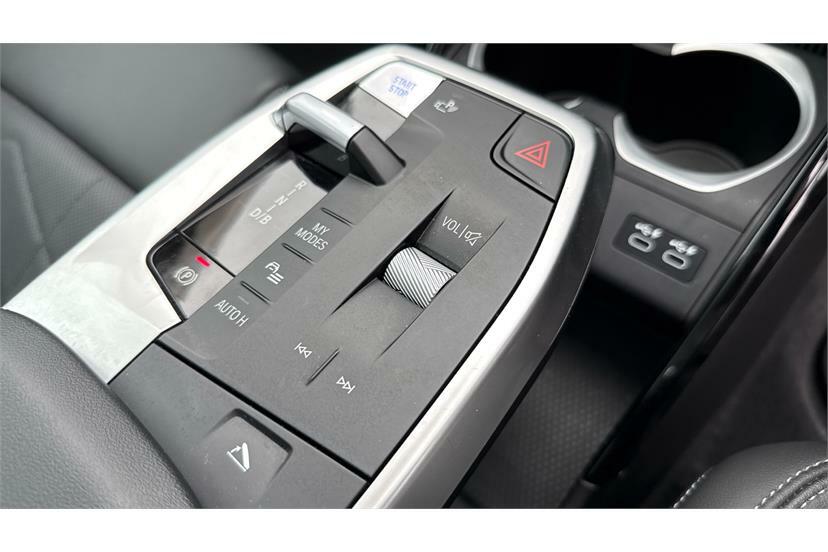 BMW iX1 20 66.5Kwh M Sport Grey #18