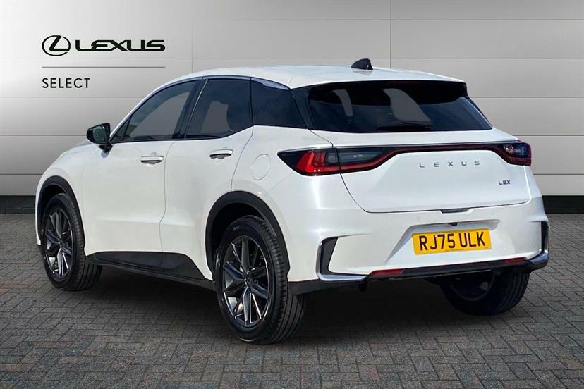 Lexus LBX 1.5 Premium Plus E-cvt White #3