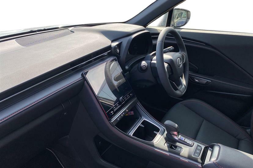 Lexus LBX 1.5 Premium Plus E-cvt White #2