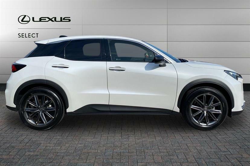 Lexus LBX 1.5 Premium Plus E-cvt White #4