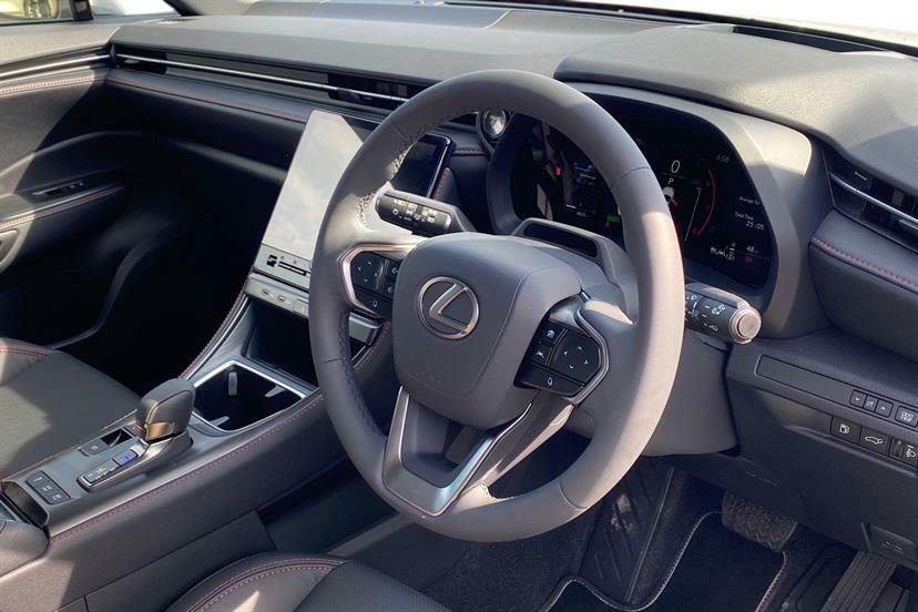 Lexus LBX 1.5 Premium Plus E-cvt White #6