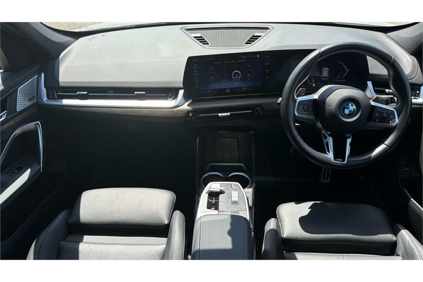 BMW X1 Xdrive 30E M Sport Step White #4