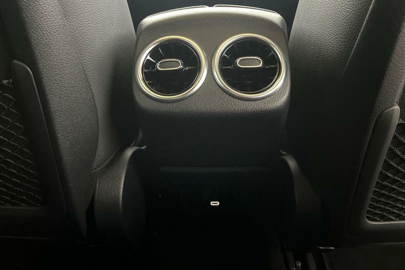 Mercedes-Benz CLA Class Cla 180 Amg Line Premium Plus Tip Black #42