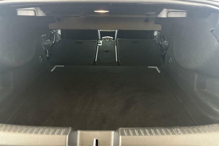 Mercedes-Benz CLA Class Cla 180 Amg Line Premium Plus Tip Black #48