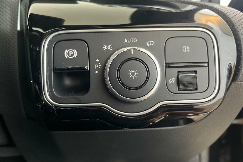 Mercedes-Benz CLA Class Cla 180 Amg Line Premium Plus Tip Black #31