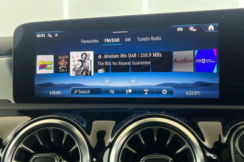 Mercedes-Benz CLA Class Cla 180 Amg Line Premium Plus Tip Black #23