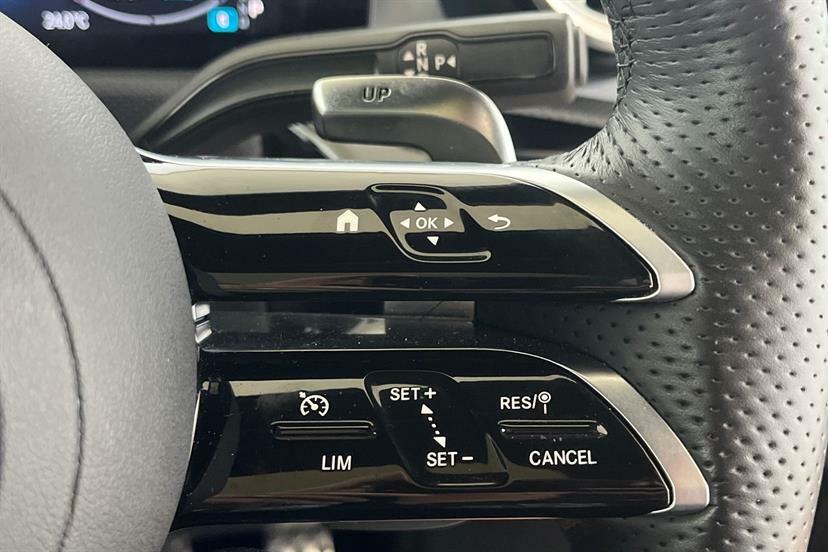 Mercedes-Benz CLA Class Cla 180 Amg Line Premium Plus Tip Black #28
