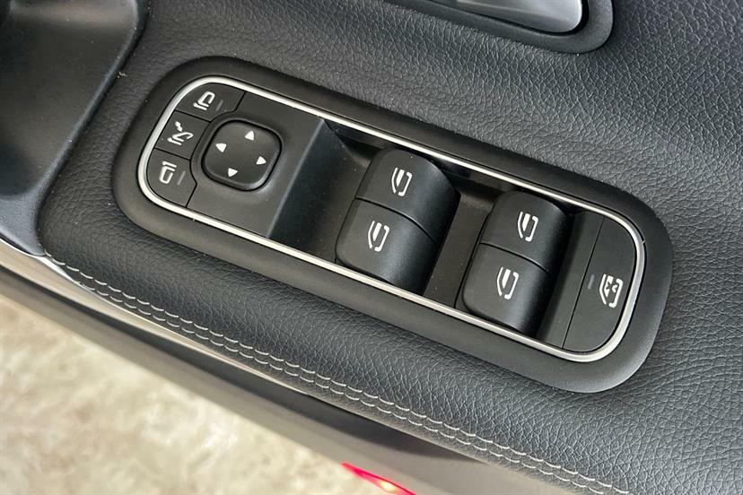 Mercedes-Benz CLA Class Cla 180 Amg Line Premium Plus Tip Black #33
