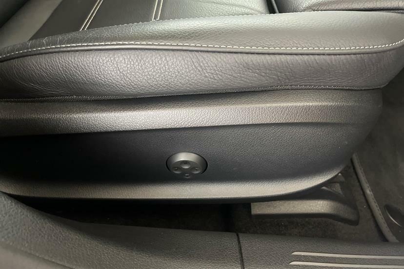 Mercedes-Benz CLA Class Cla 180 Amg Line Premium Plus Tip Black #37