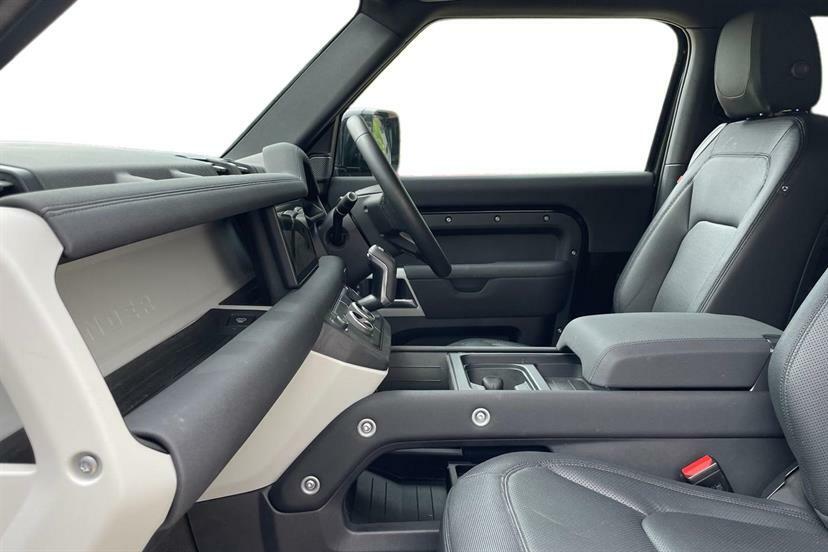 Land Rover Defender 90 3.0 D250 X-dynamic Se 90 Black #3