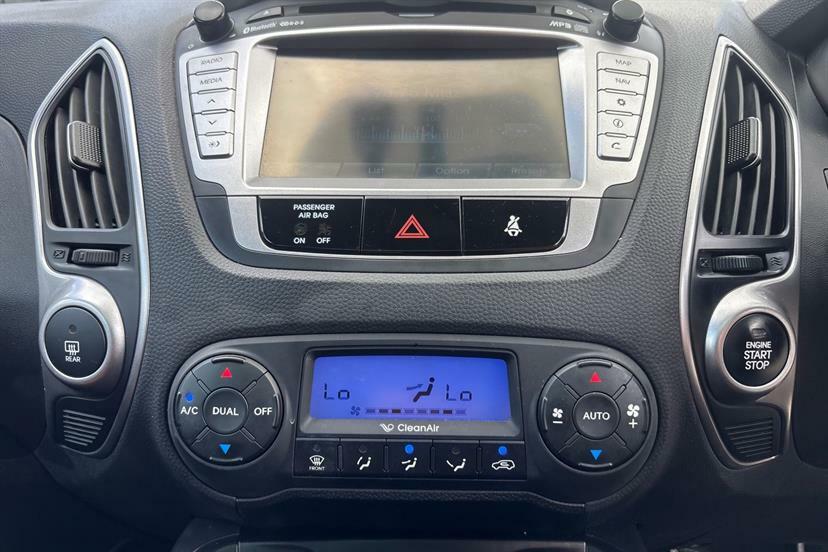 Hyundai Ix35 2011 11 1.7 White #24
