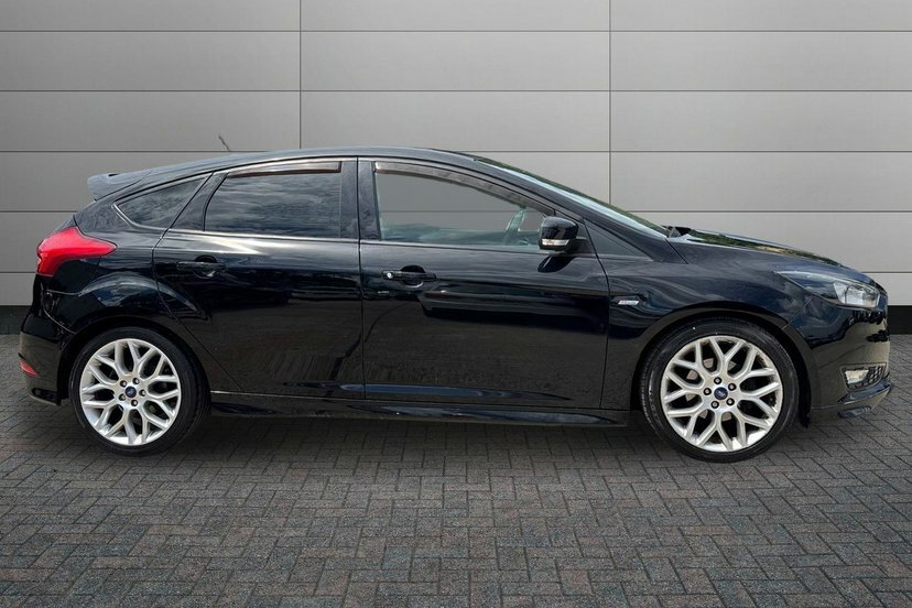 Ford Focus 1.0T Ecoboost St-line Hatchback Black #3