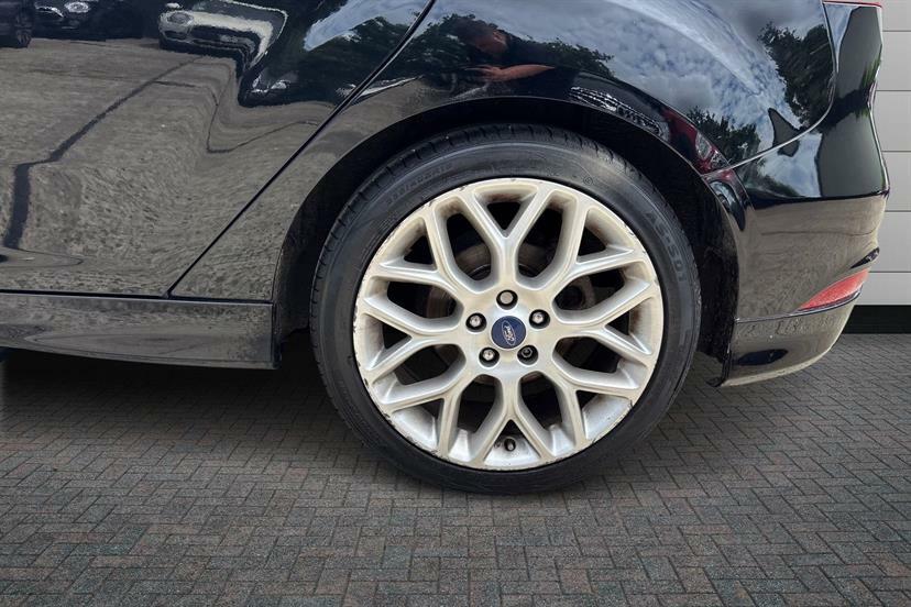 Ford Focus 1.0 Ecoboost 125 St-line Black #5