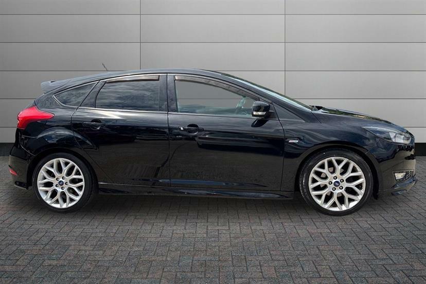 Ford Focus 1.0 Ecoboost 125 St-line Black #4