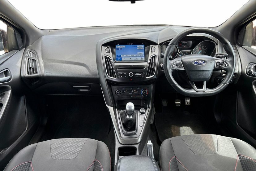 Ford Focus 1.0T Ecoboost St-line Hatchback Black #5