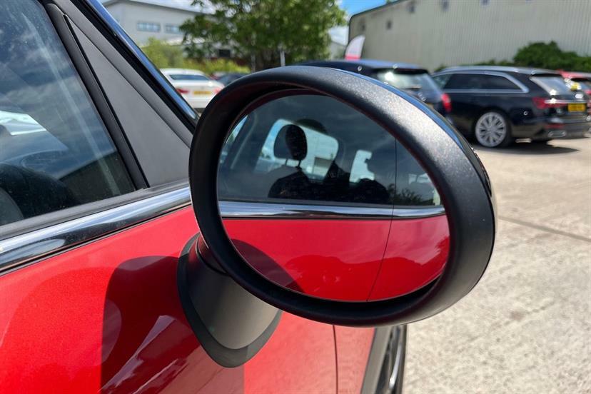Mini Countryman 1.6 One White #16