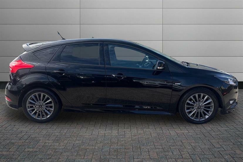 Ford Focus 1.0 Ecoboost 140 St-line Navigation Black #4