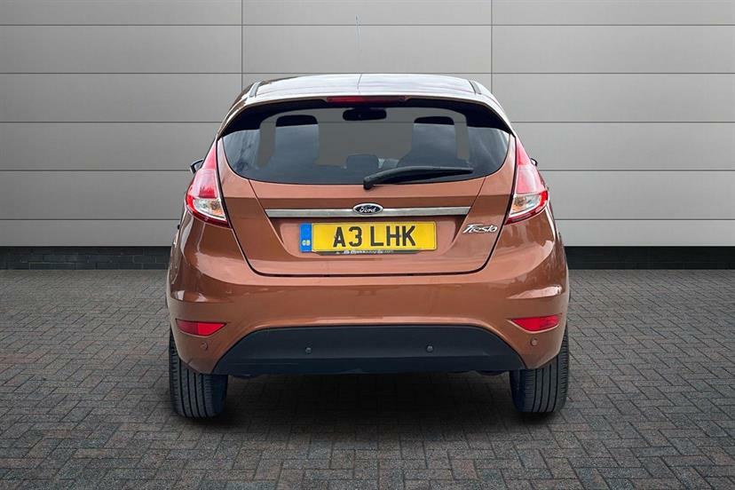 Ford Fiesta Hatchback Red #9