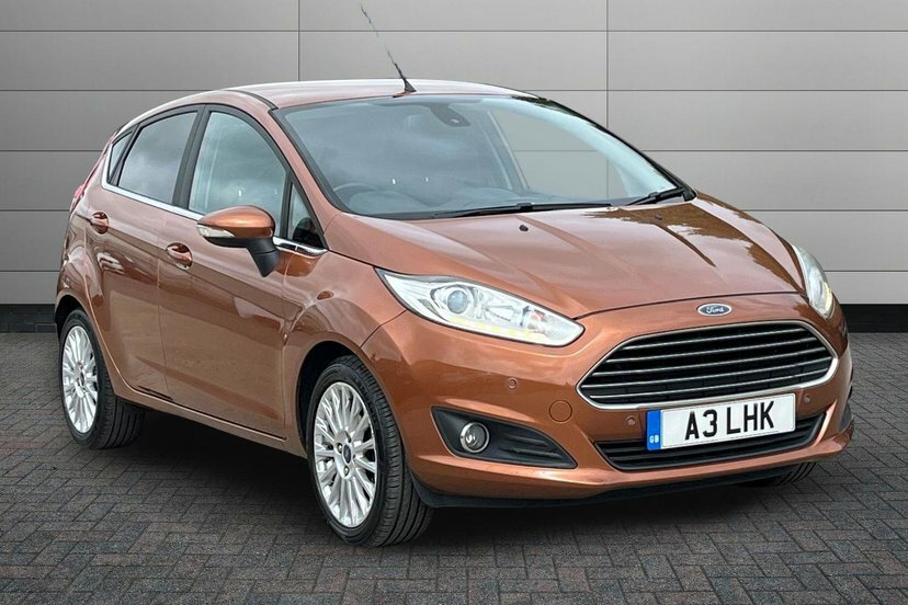 Ford Fiesta 1.6 Titanium Powershift Euro 5 Yellow