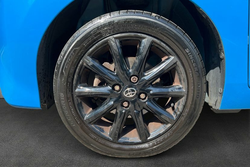 Toyota Aygo 1.0 Vvt-i X-press Hatchback 68 GM18XFA Blue #5
