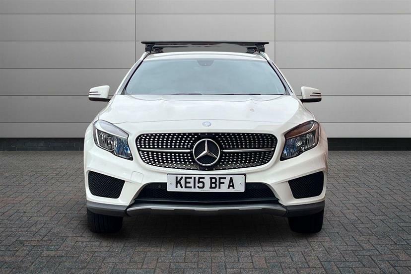 Mercedes-Benz GLA Class White #7