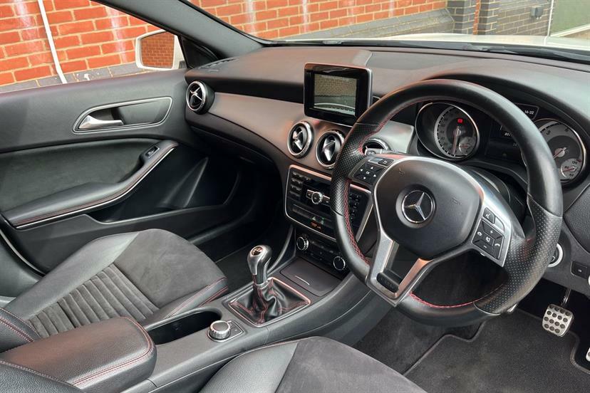 Mercedes-Benz GLA Class White #26