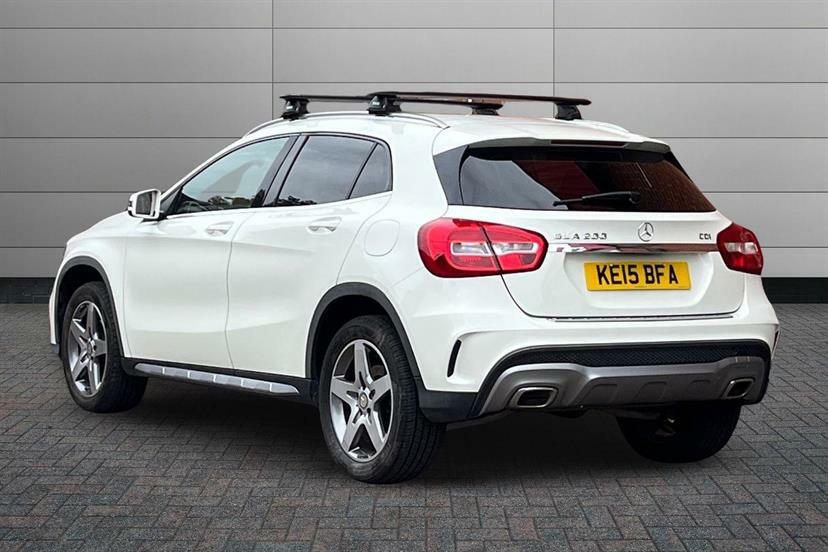 Mercedes-Benz GLA Class 200 Cdi Amg Line White #3