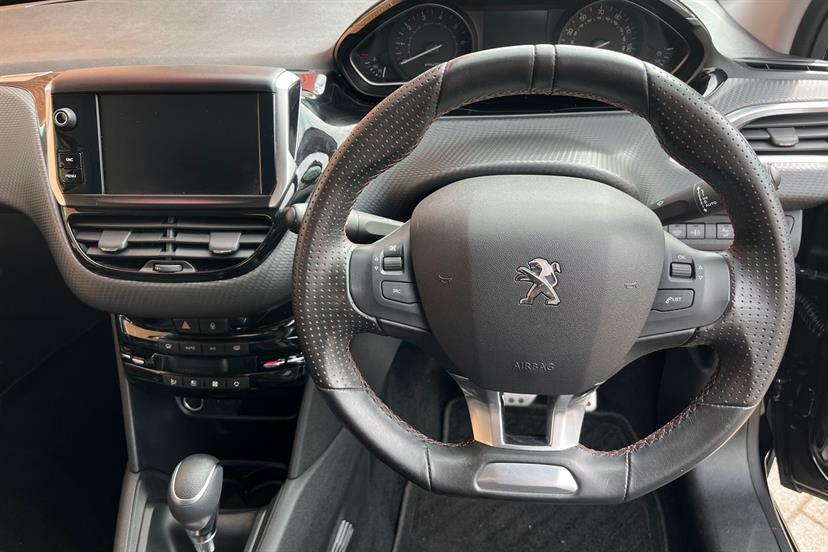 Peugeot 208 Ss Tech Edition Black #16